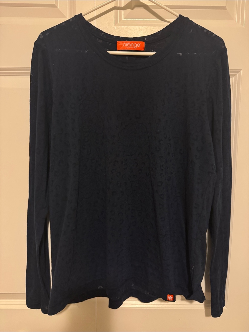 Orage women’s Navy Crewneck Lightweight tee